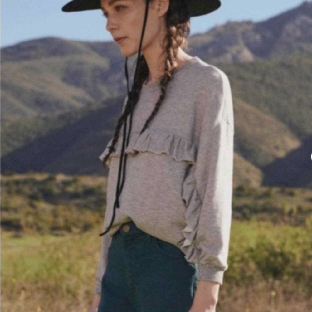 The Great. Gray Ruffle Sweatshirt Sz 3 L - Picture 2 of 11